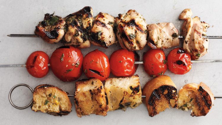 chicken-tomato-bread-cube-kebabs-034-med110108.jpg