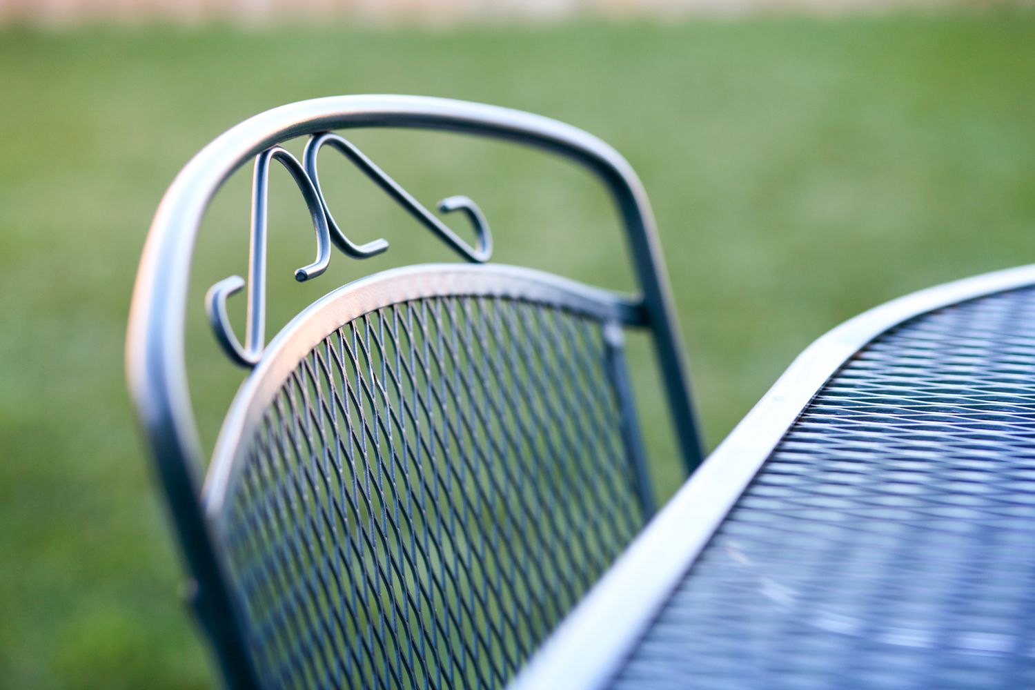 outdoor metal furniture 