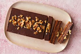 dark chocolate walnut date bar