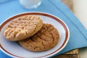 la101919_0706_peanbut_cookie.jpg