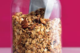 med106010_1010_hyt_pecan_granola.jpg