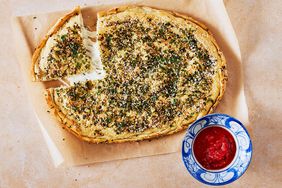 mozzarella-stuffed garlic-and-herb bread