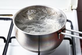 Water boiling in stainless steel pot