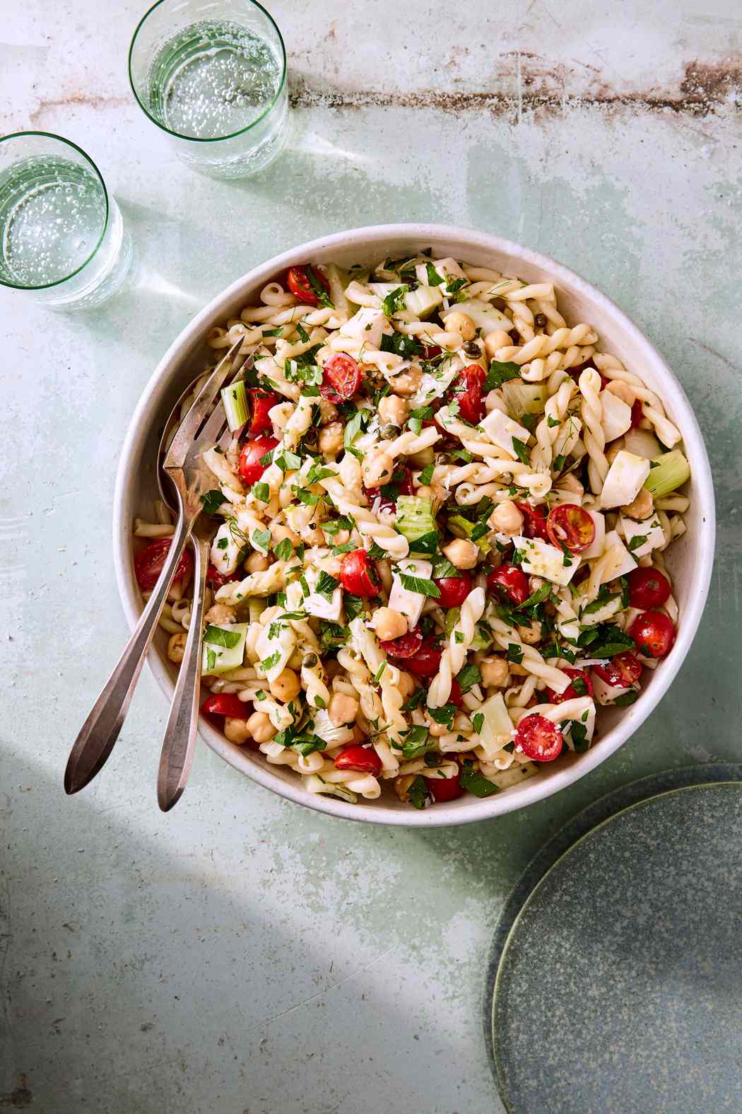 Pasta Salad with Tomatoes, Mozzarella, and Chickpeas