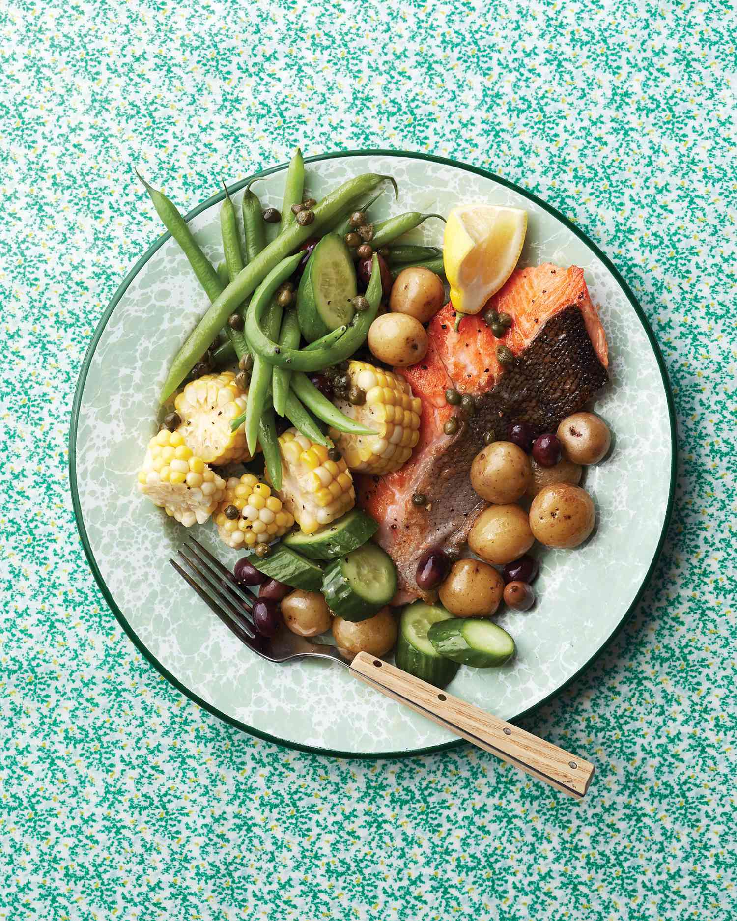 salmon-nicoise-092-d112989.jpg